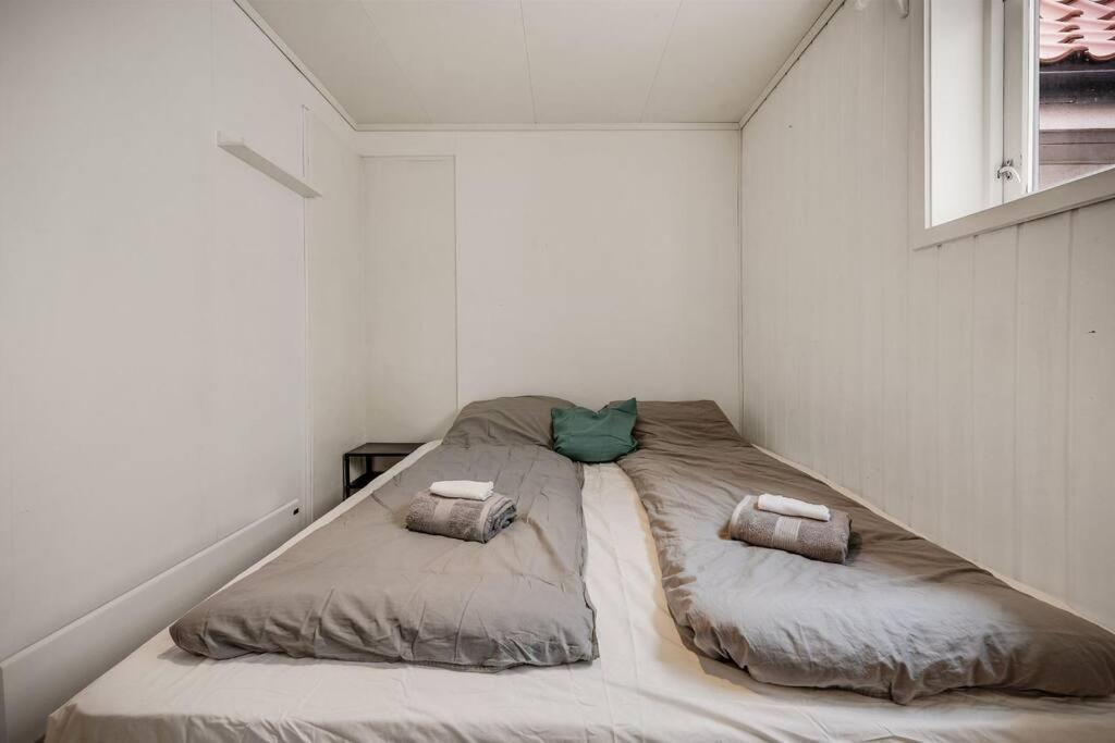 Dinbnb Homes I 4-Bedroom Historical House In Romantic Surroundings Bergen Exterior photo
